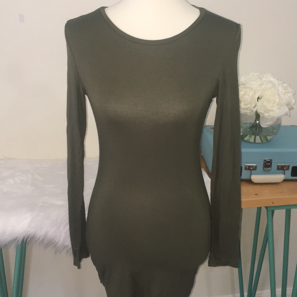 Olive Green Long Sleeve Tee Dress‎ Size 2 by YOINS